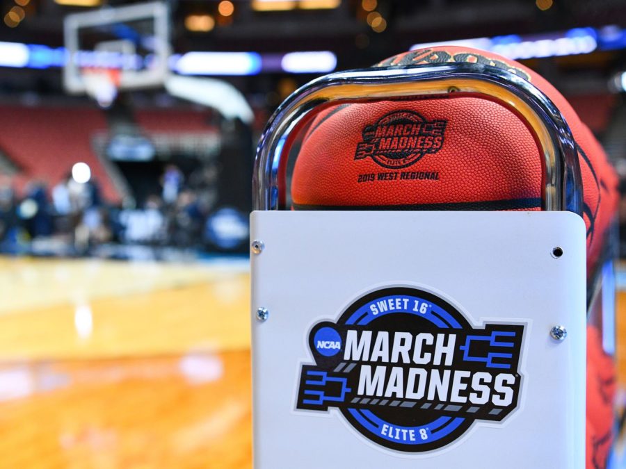 NCAA March Madness Favorites: Drama Awaits