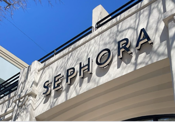 Sephora is a popular beauty store that supplies different brands of uprising makeup. 