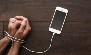 Represents how phones may feel on a teens life
By: Eagle Ranch Academy
Via: Admissions